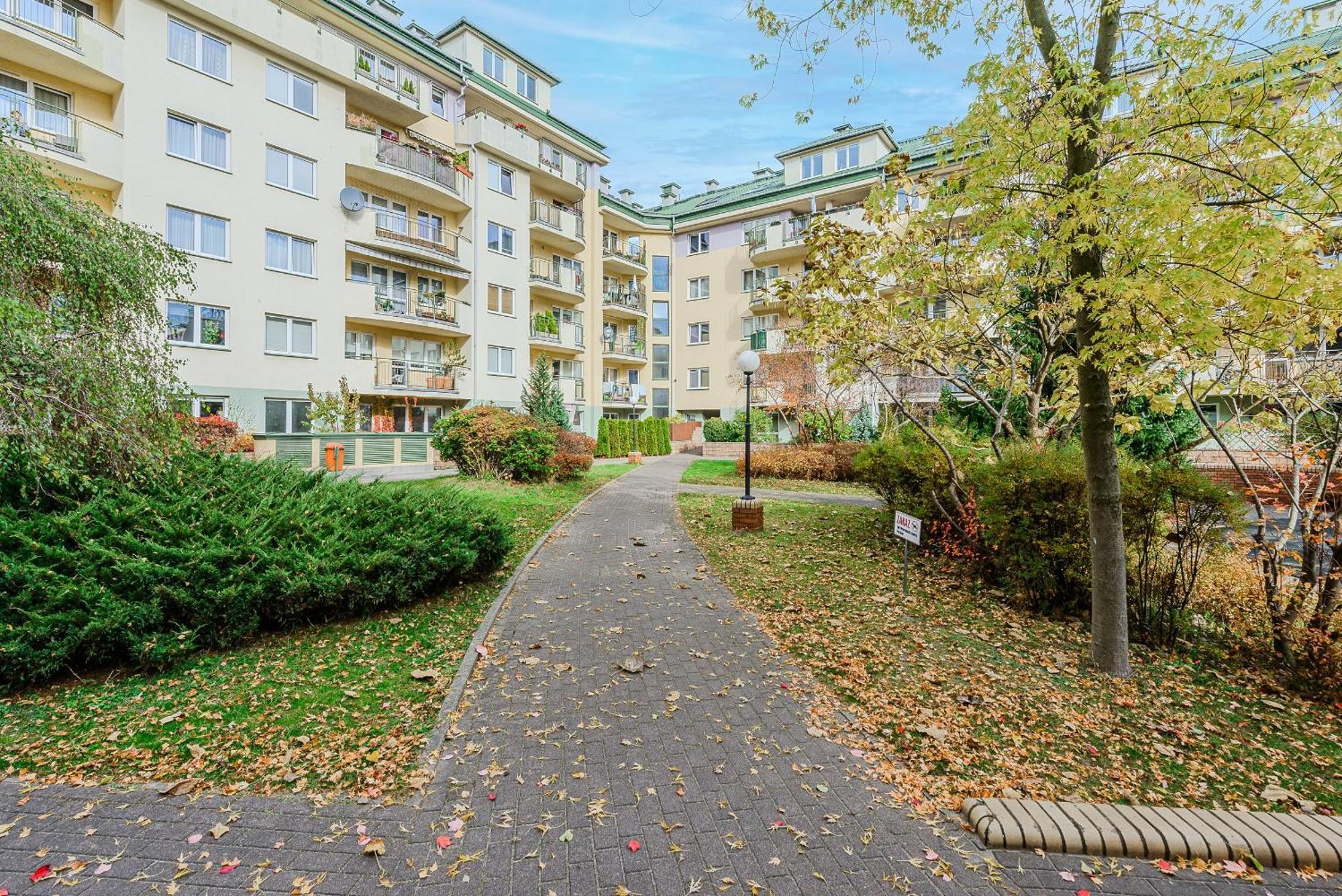 P&o Metro Kabaty Apartment Warsaw